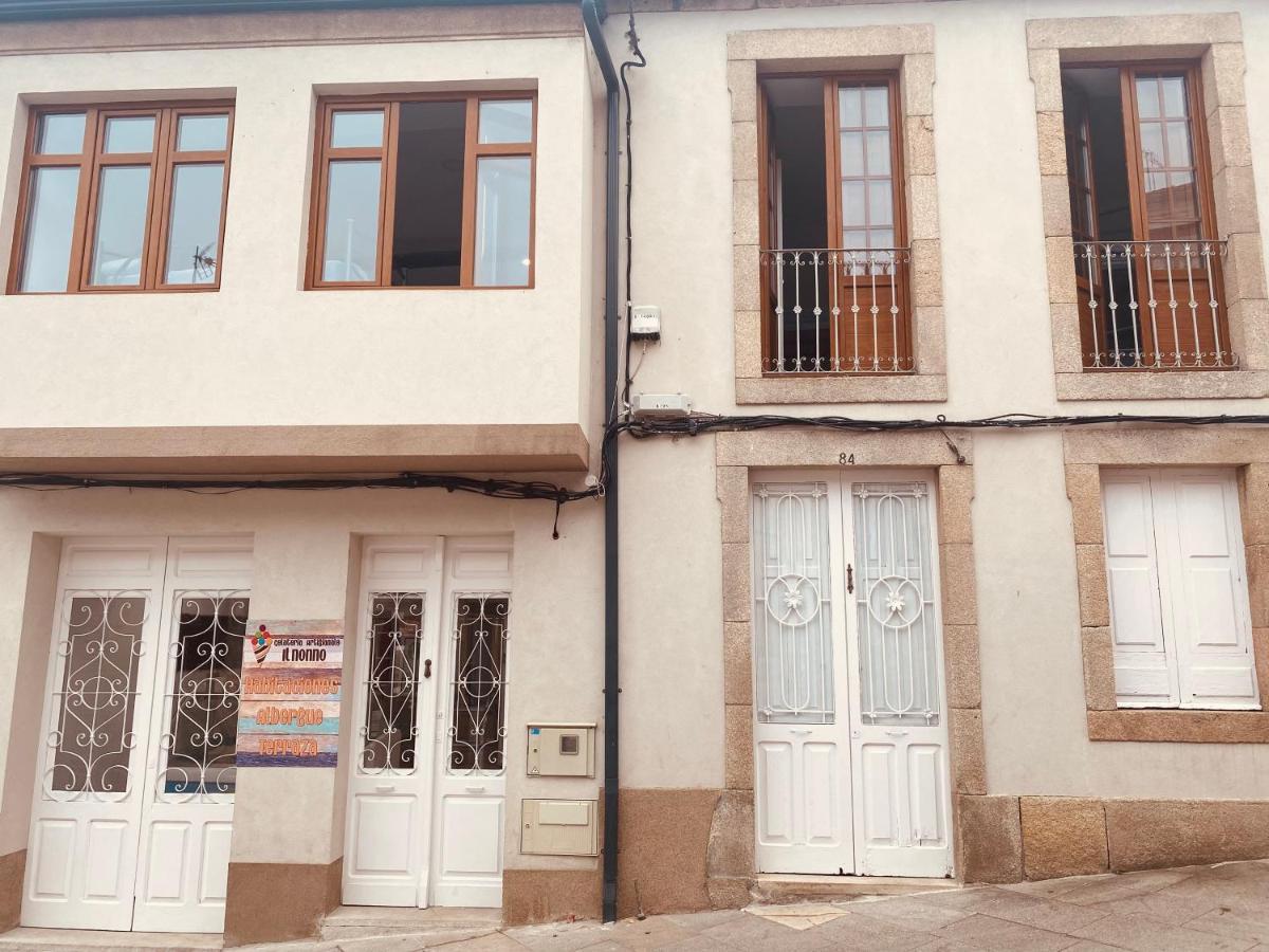 Albergue Y Gelateria Il Nonno Sarria Exterior photo